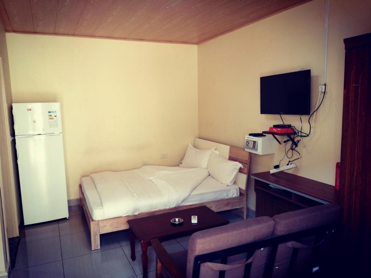 La Couronne Suites Bangui Extérieur photo